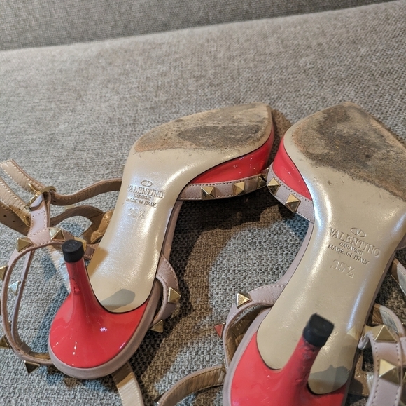 Valentino Garavani Rockstud Accents Patent Leather Slingback Pumps - Picture 15 of 16